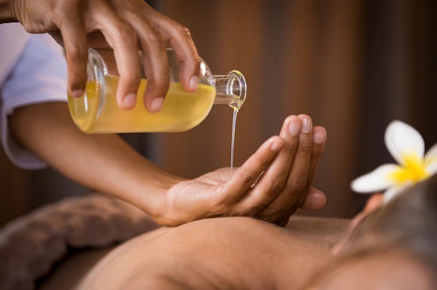 Oil Massage service in Acaraayur Spa-Full body Massage Service in chennai |Oil Massage in Chennai